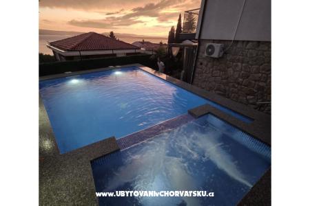 Delux apartment, heated pool Crikvenica Croatia